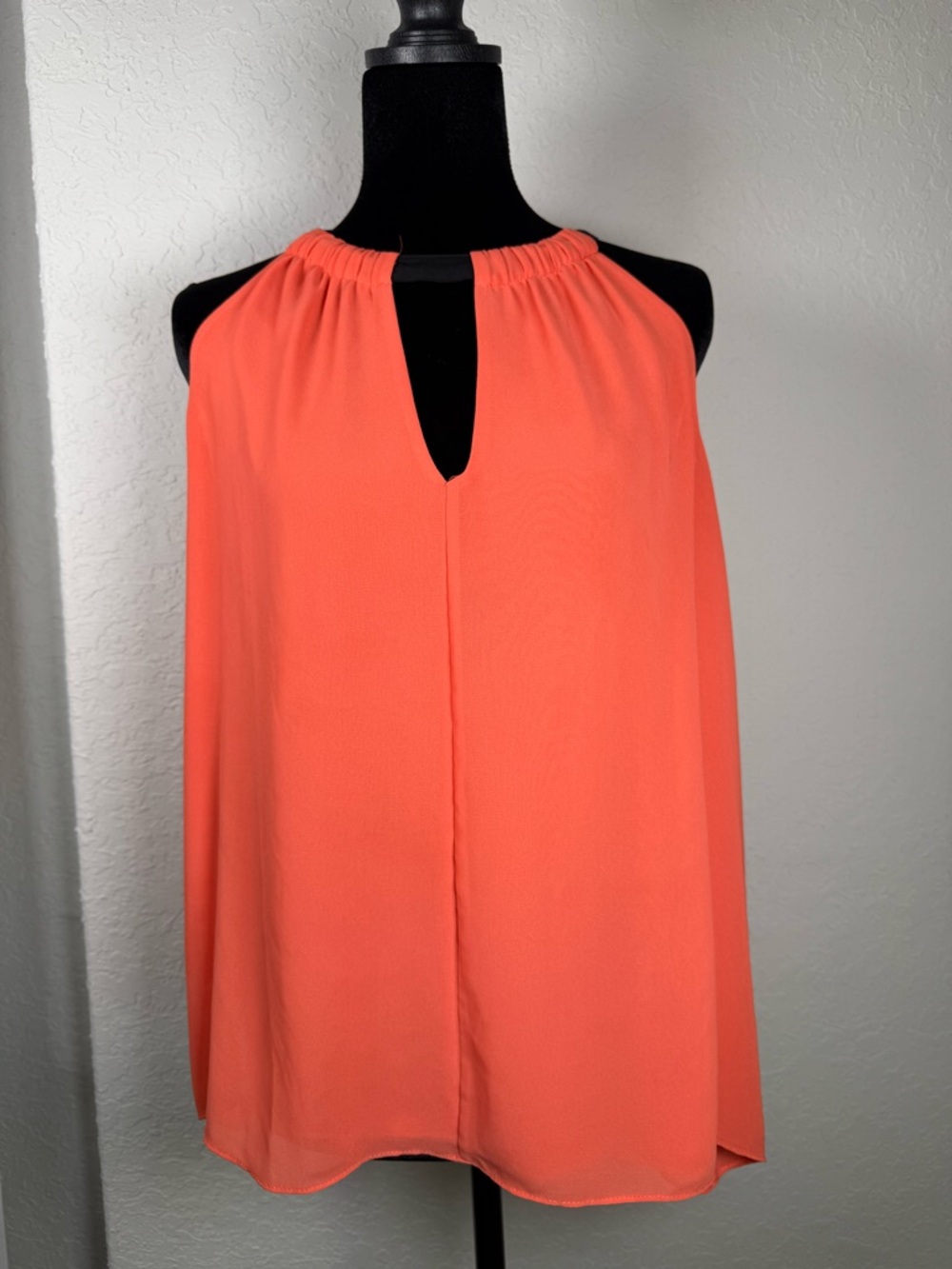 Vince Camuto Sleeveless Keyhole Blouse Women’s Small Orange Coral